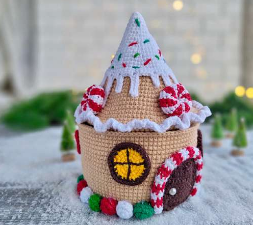 GingerbreadHouse-Tiji Magico
