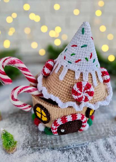 GingerbreadHouse-Tiji Magico