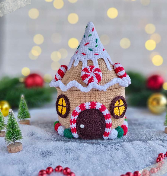 GingerbreadHouse-Tiji Magico